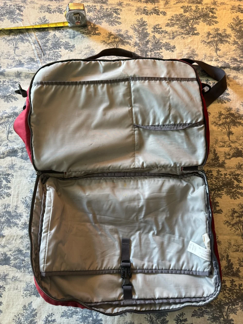 Patagonia Red Messenger Bag with Gray Strap 26L